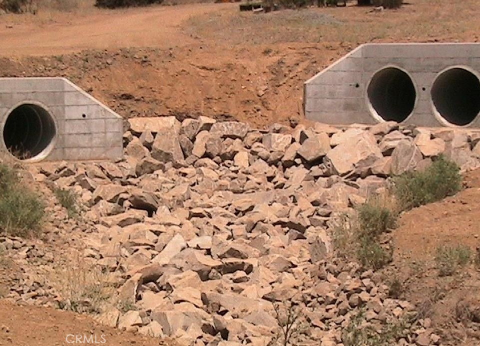 15255 Gavilan Springs Road Perris, CA 92570 - Photo 9 of 15 a view of roof with wooden floor