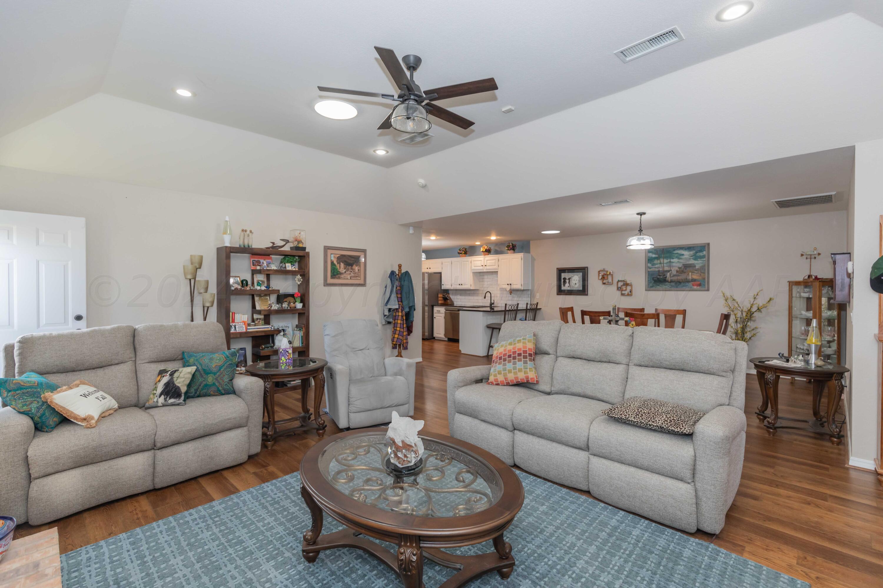 3501 Brennan Gardens Amarillo, TX 79121 - Photo 13 of 39 LIVING ROOM VIEW 4