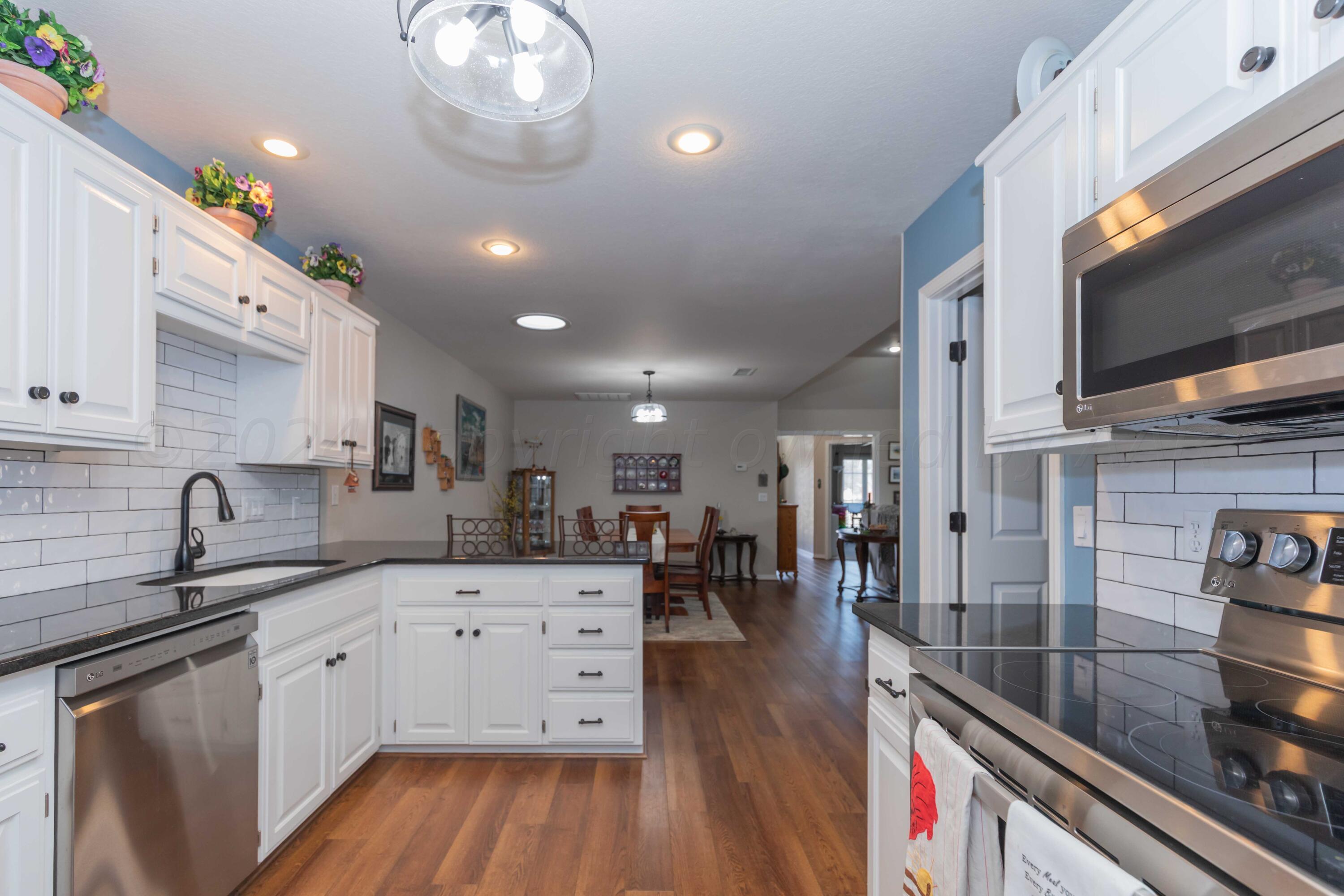 3501 Brennan Gardens Amarillo, TX 79121 - Photo 19 of 39 KITCHEN VIEW 5