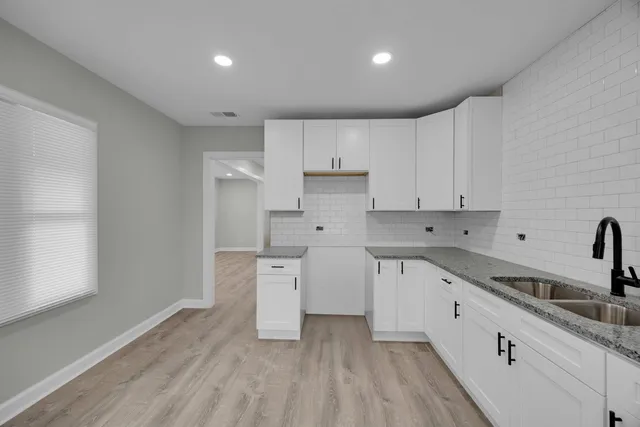 $329,900 | 1667 Buena Vista Avenue, Chicago Heights, IL 60411