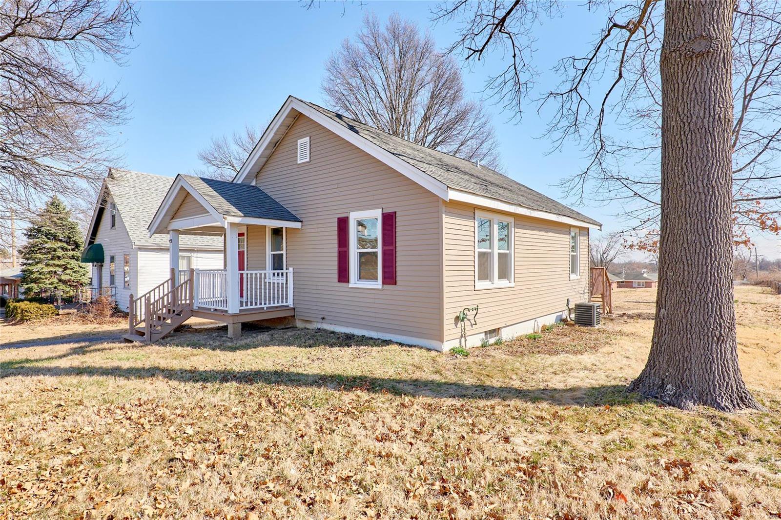 9814 MacKenzie Road Affton, MO 63123 - Photo 2 of 23