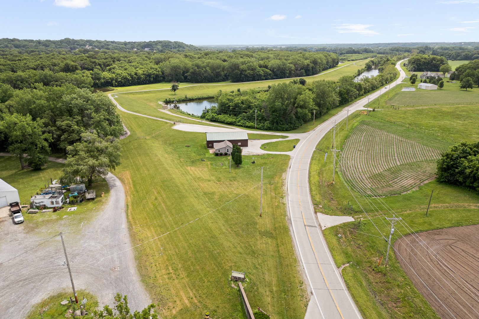 2303 Big Island Road Milan, IL 61264 - Photo 4 of 28