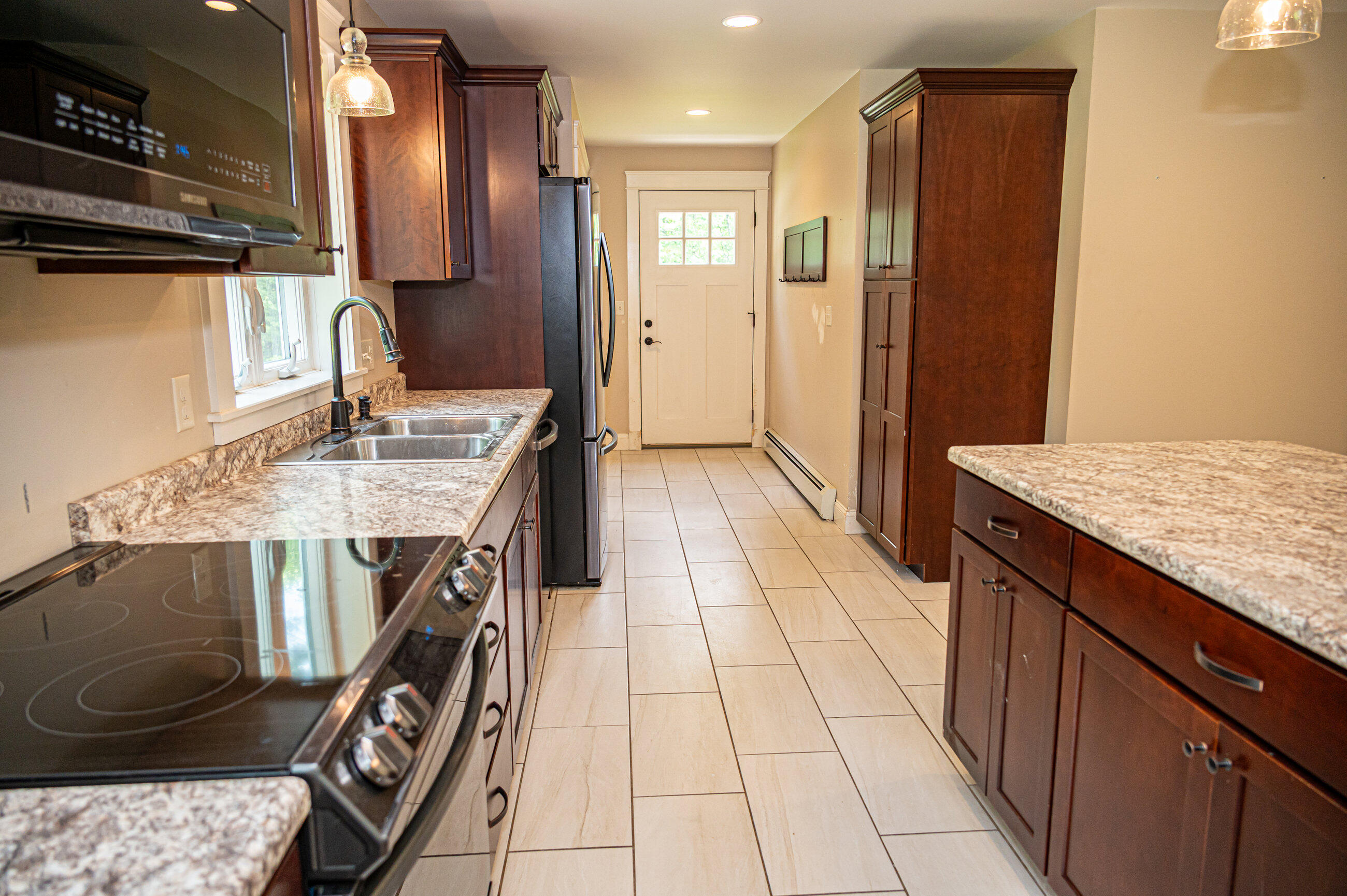 33 Webb Road Windham, ME 04062 - Photo 9 of 70 1st Floor-9799