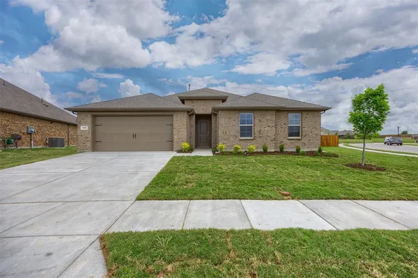 $3,000 | 319 Colony Way, Fate, TX 75189
