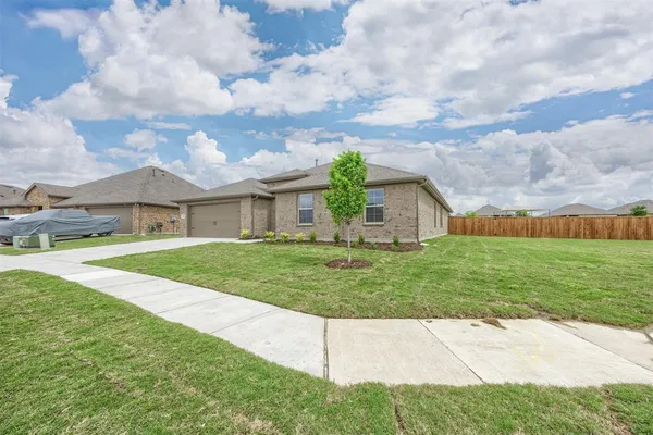 $3,000 | 319 Colony Way, Fate, TX 75189