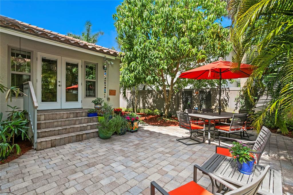 2421 Brevard Road Northeast St. Petersburg, FL 33704 - Photo 17 of 35