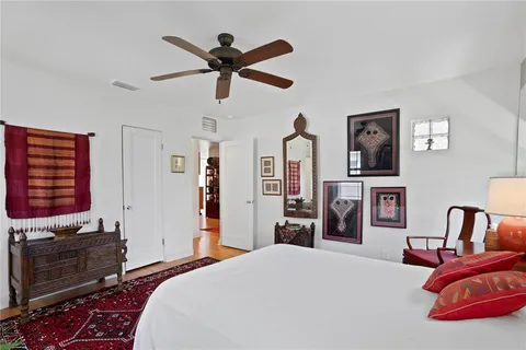 $1,400,000 | 2421 Brevard Road Northeast, St. Petersburg, FL 33704