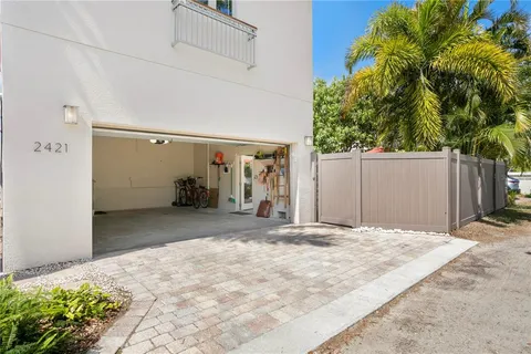 $1,400,000 | 2421 Brevard Road Northeast, St. Petersburg, FL 33704