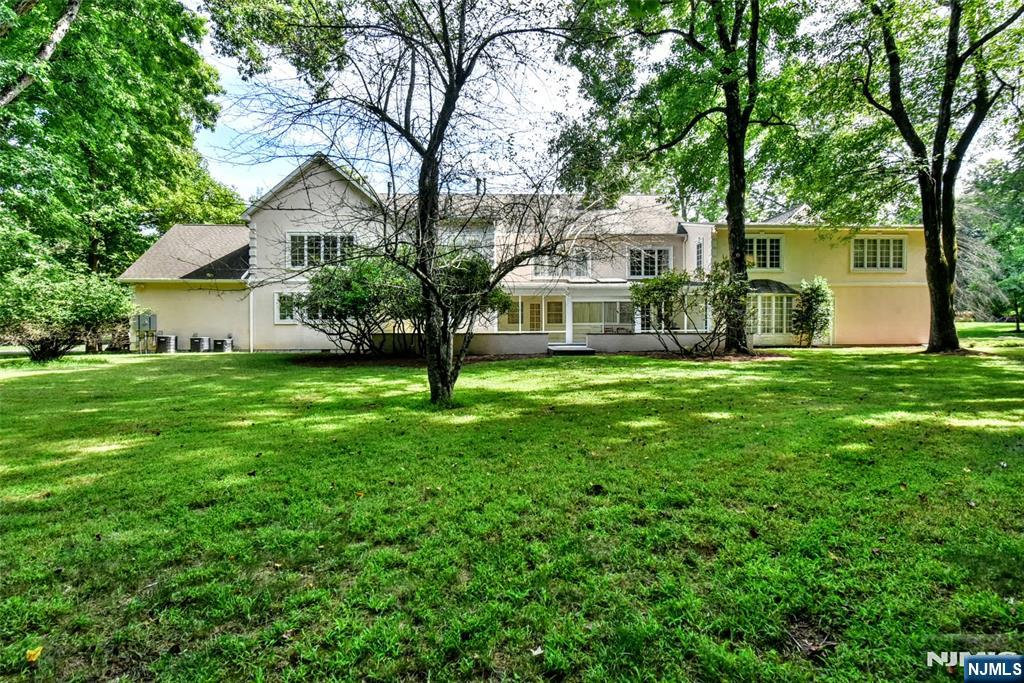 3 Split Rock Road Upper Saddle River, NJ 07458 - Photo 34 of 41 Gallery Image 34
