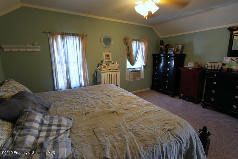 117 Grove Street Exeter, PA 18643 - Photo 12 of 15 Gallery Image 12