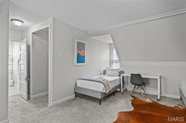 $450,000 | 3638 Russell Boulevard, St. Louis, MO 63110