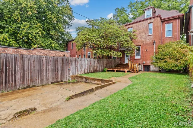 $450,000 | 3638 Russell Boulevard, St. Louis, MO 63110