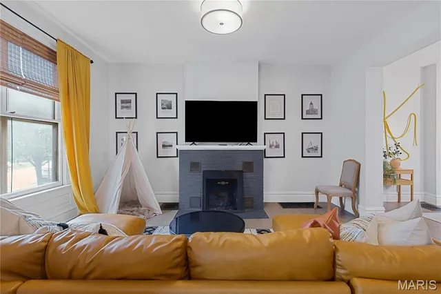 $450,000 | 3638 Russell Boulevard, St. Louis, MO 63110