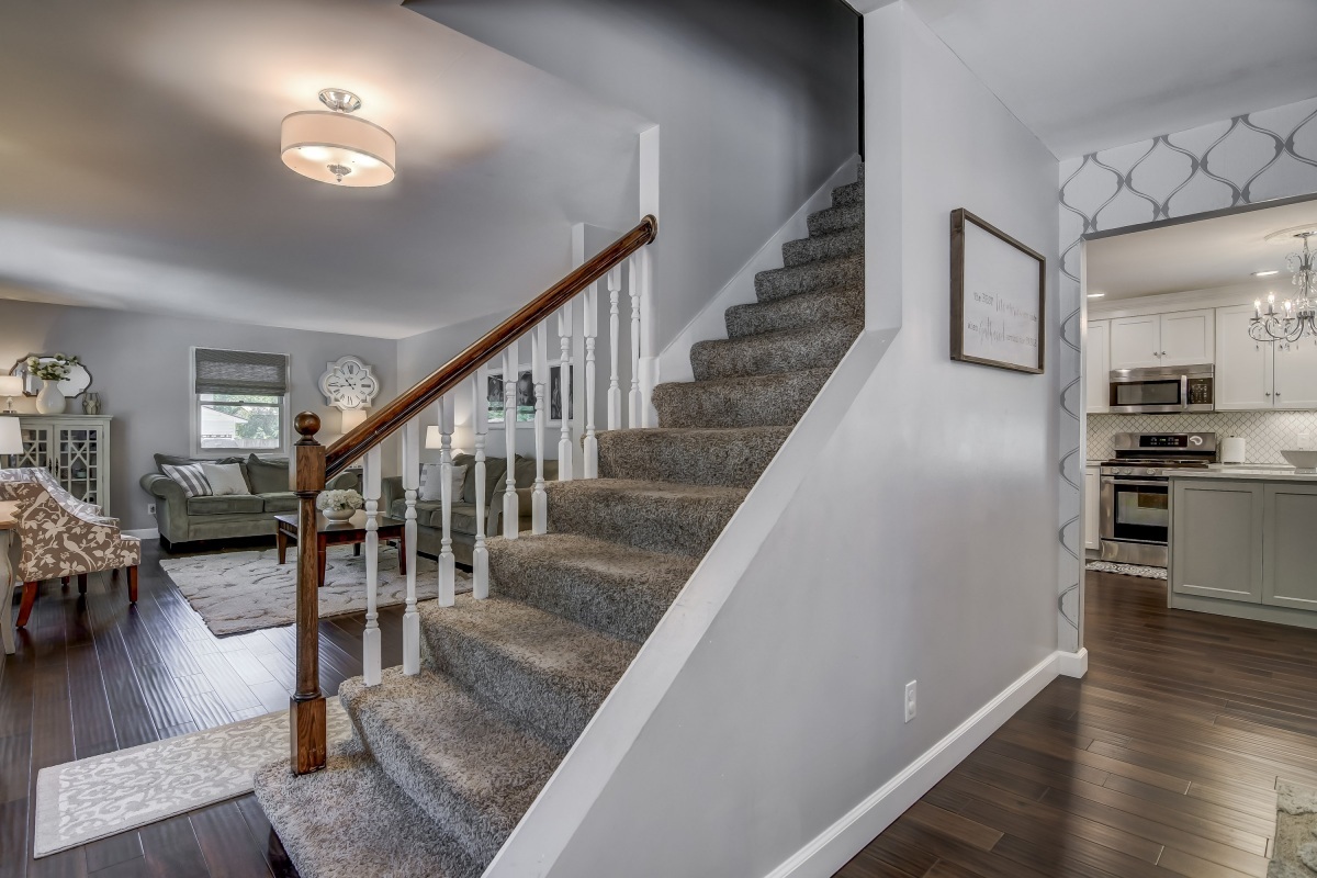 3100 Victoria Drive Springfield, IL 62704 - Photo 2 of 50 Gallery Image 2