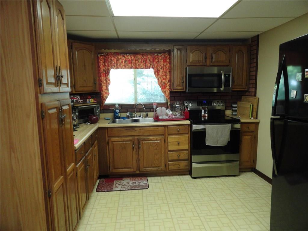 364 Highland Ridge Road Claysville, PA 15323 - Photo 4 of 22