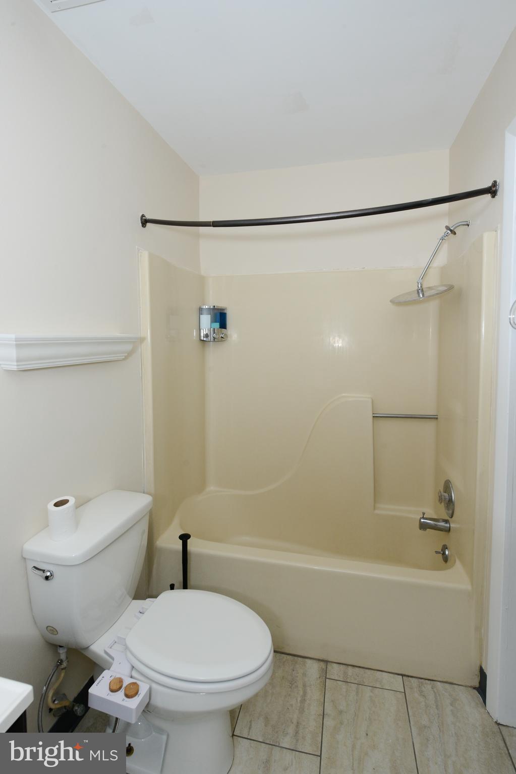 110 Allem Lane Perkasie, PA 18944 - Photo 11 of 35