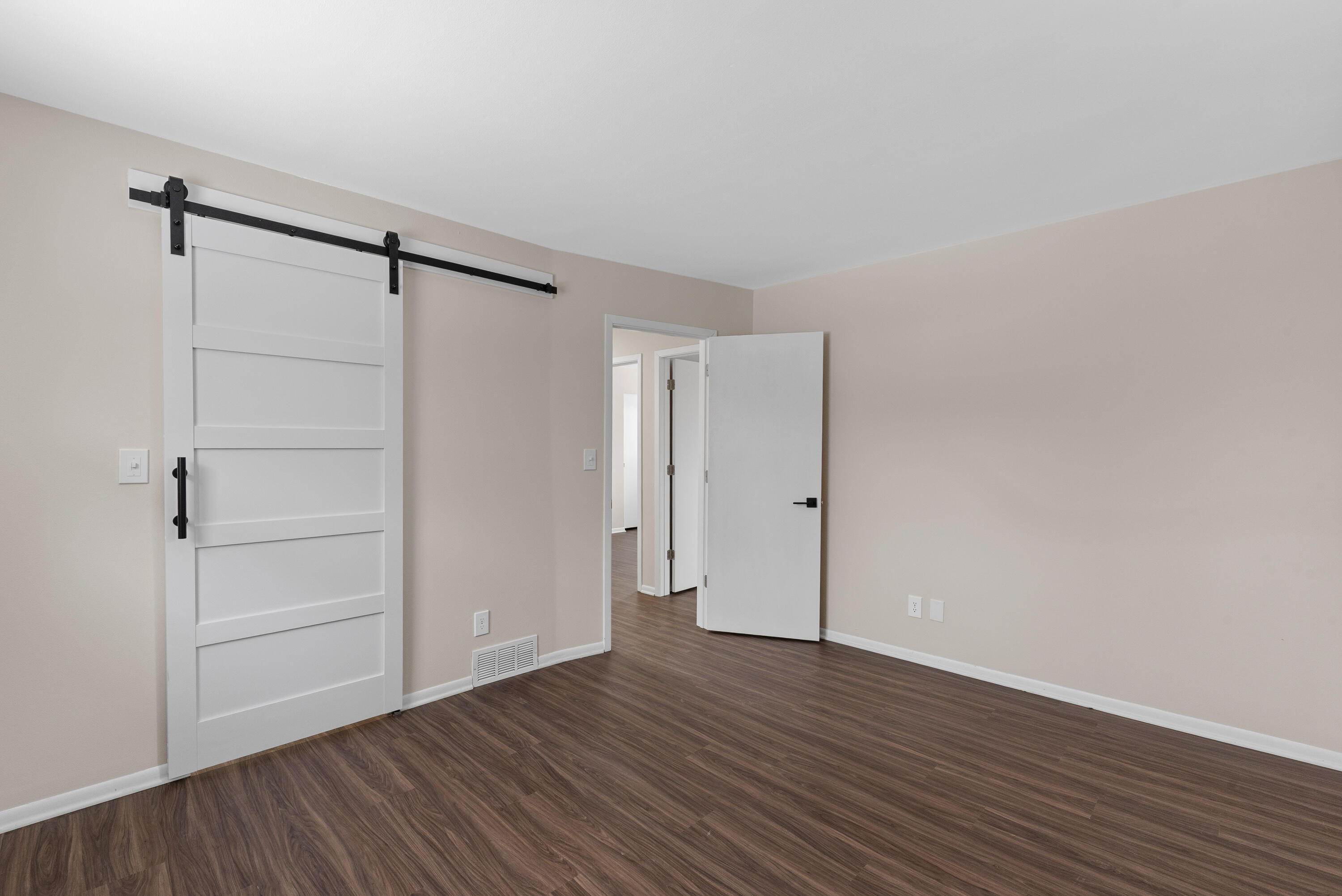 104 West Stoney Ridge Way Saukville, WI 53080 - Photo 14 of 25 104 W Stoney Ridge Way-22