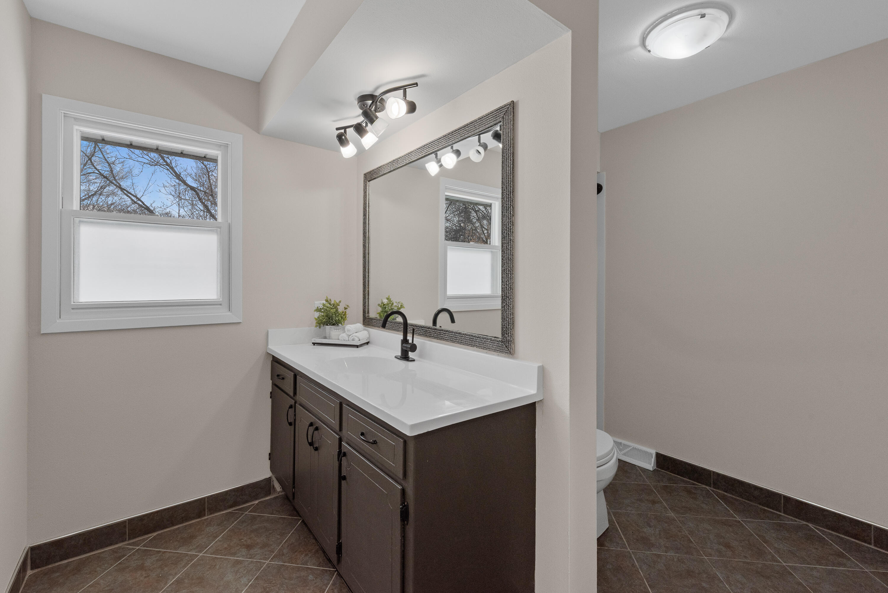 104 West Stoney Ridge Way Saukville, WI 53080 - Photo 19 of 25 104 W Stoney Ridge Way-19