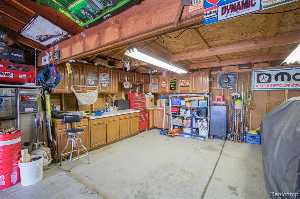 35259 Kelly Road Clinton Township, MI 48035 - Photo 34 of 47