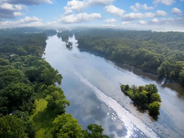 $299,000 | 54 Willow Springs Lane, Plano, IL 60545