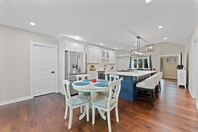 $299,000 | 54 Willow Springs Lane, Plano, IL 60545