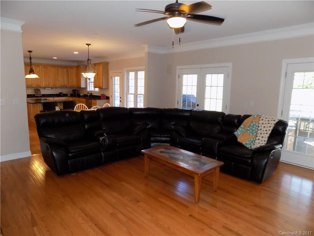 14101 Bramborough Road Huntersville, NC 28078 - Photo 14 of 24 Gallery Image 14