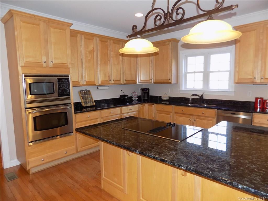 14101 Bramborough Road Huntersville, NC 28078 - Photo 8 of 24 Gallery Image 8