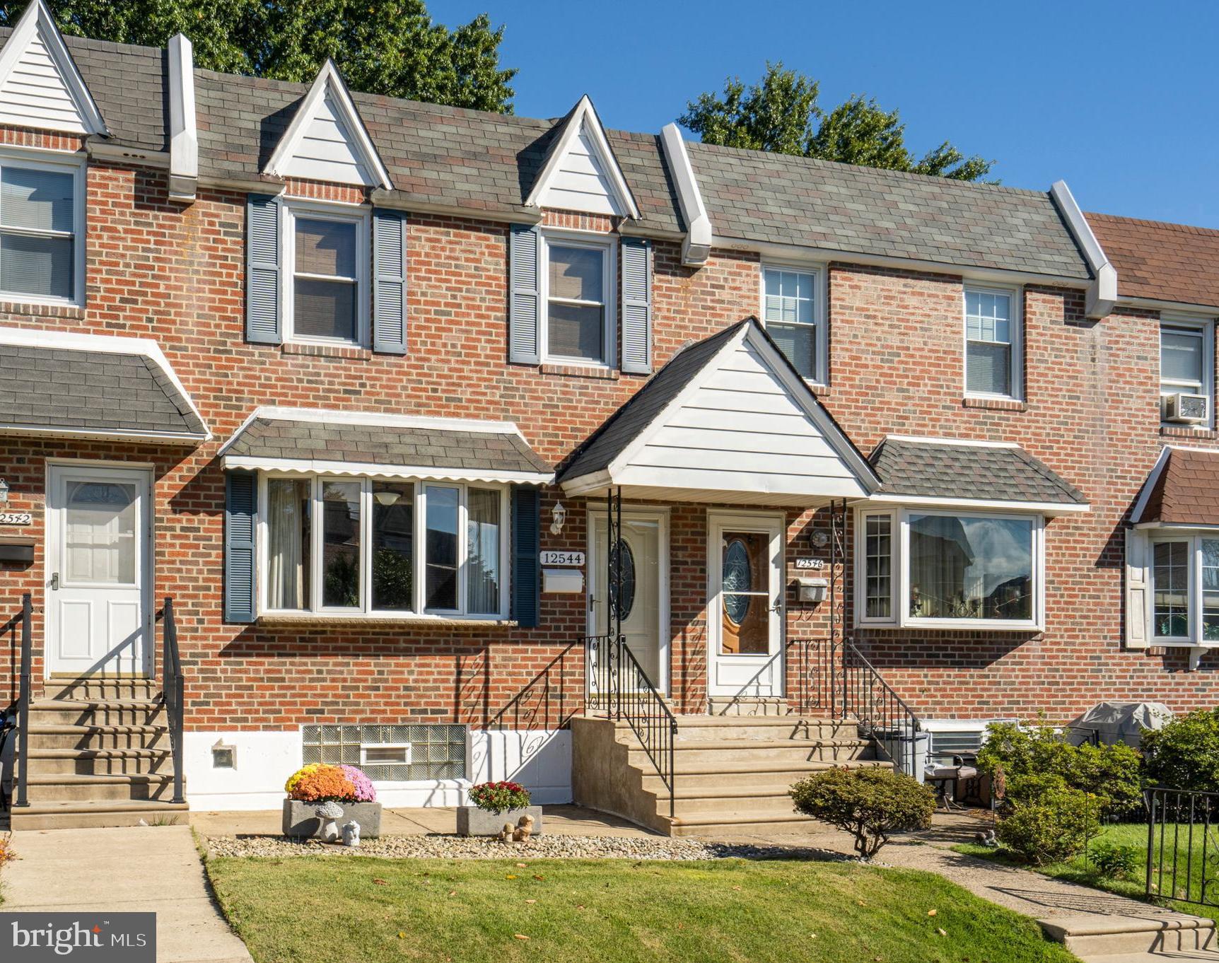 12544 Deer Run Road Philadelphia, PA 19154 - Photo 33 of 35 Exterior front