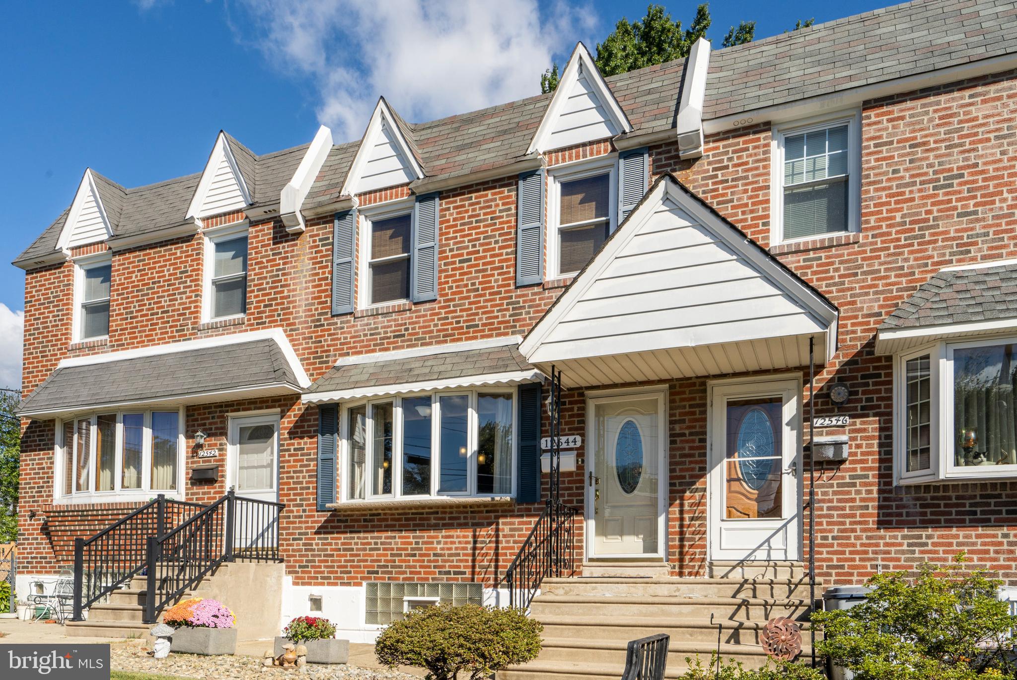 12544 Deer Run Road Philadelphia, PA 19154 - Photo 34 of 35 Exterior Front