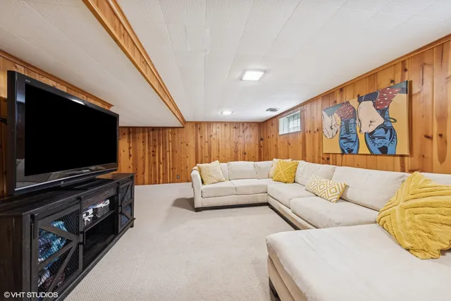 $549,900 | 410 Leitch Avenue, La Grange, IL 60525