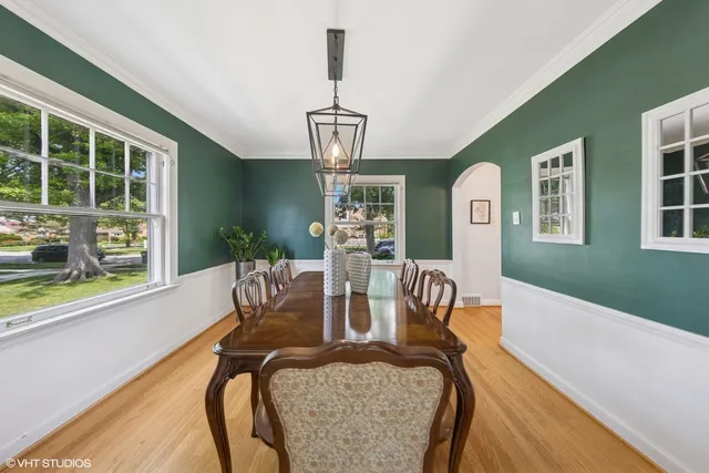 $549,900 | 410 Leitch Avenue, La Grange, IL 60525