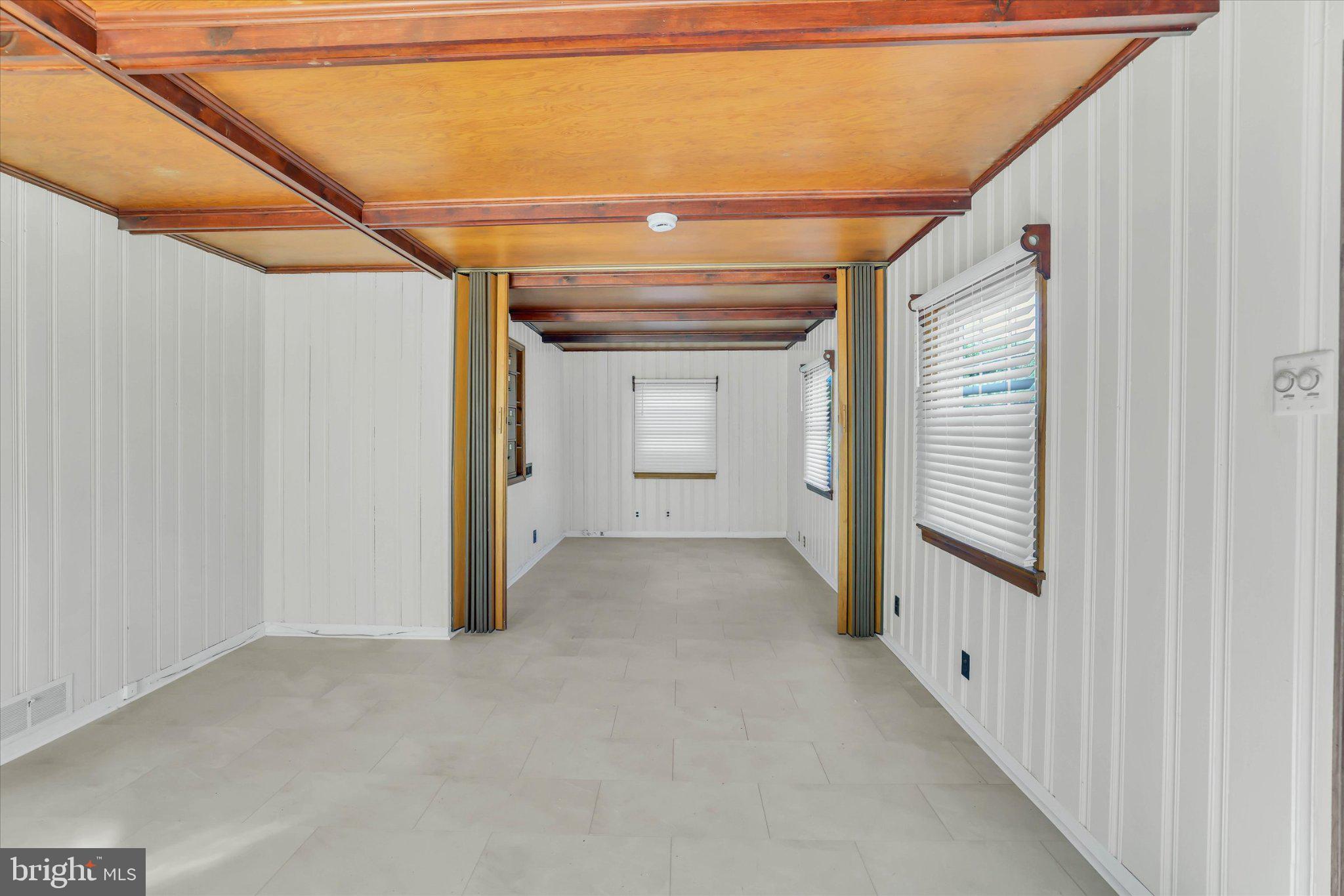 222 Berlin Road North Lindenwold, NJ 08021 - Photo 28 of 42 Spacious room with natural light.
