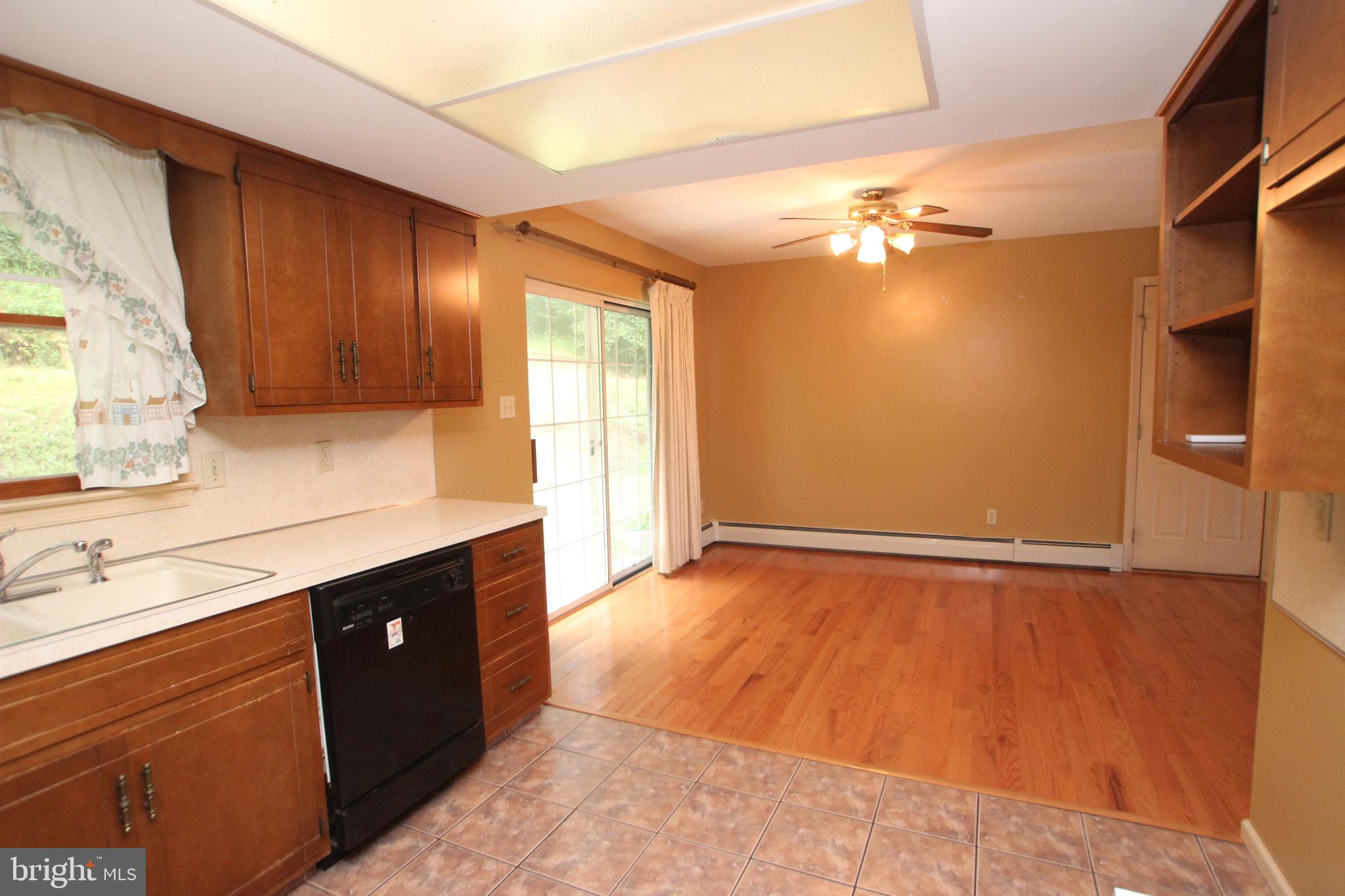 1236 South Stagecoach Road Weatherly, PA 18255 - Photo 11 of 25 Gallery Image 11