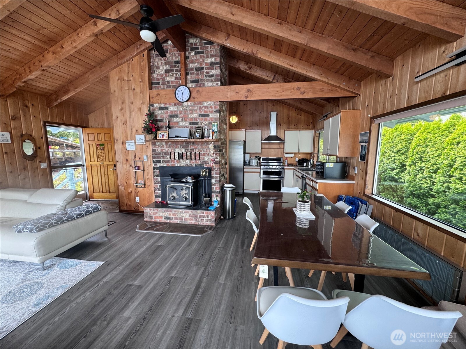 854 Rhododendron Lane Brinnon, WA 98320 - Photo 4 of 40 Gallery Image 4
