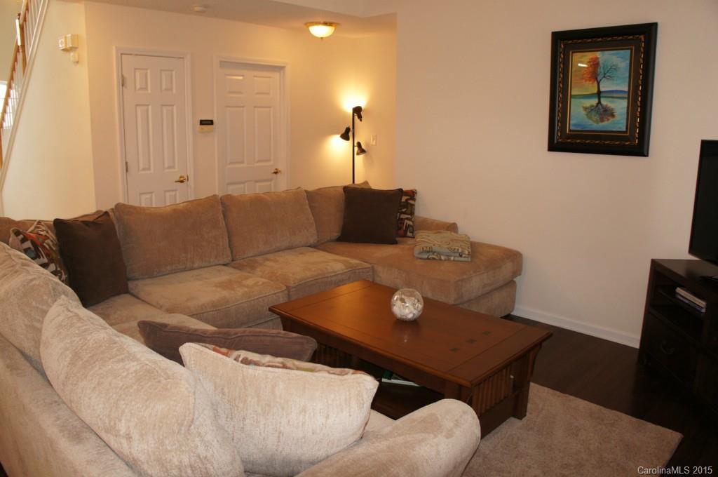 12615 Cardinal Point Road Charlotte, NC 28269 - Photo 6 of 17 Gallery Image 6