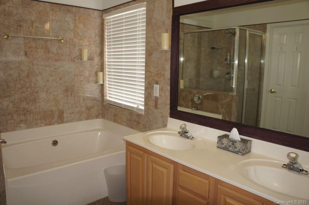 12615 Cardinal Point Road Charlotte, NC 28269 - Photo 9 of 17 Gallery Image 9