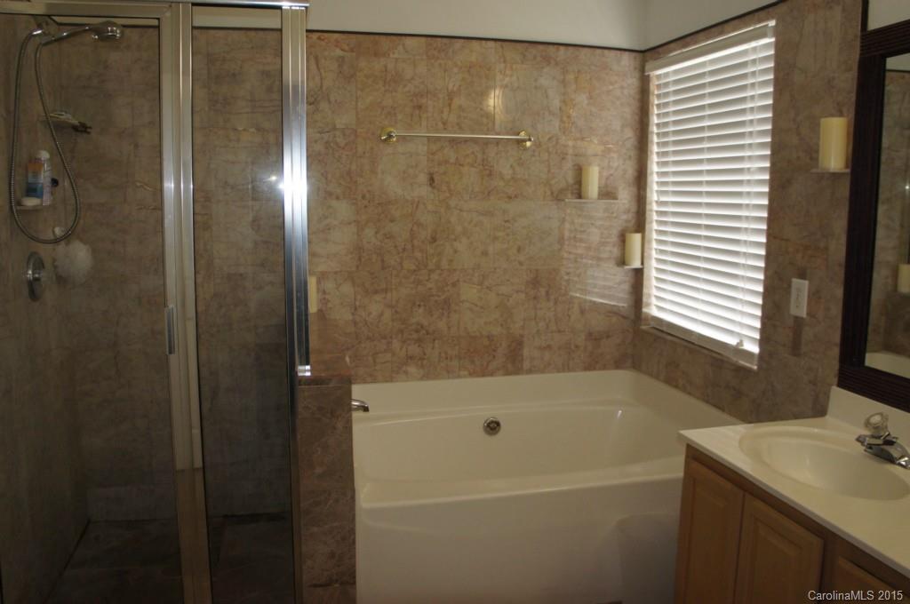 12615 Cardinal Point Road Charlotte, NC 28269 - Photo 10 of 17 Gallery Image 10