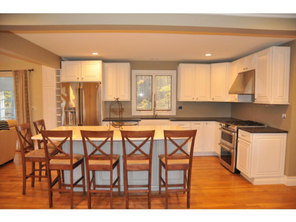 7 Deacon Road Bedford, NH 03110 - Photo 5 of 24