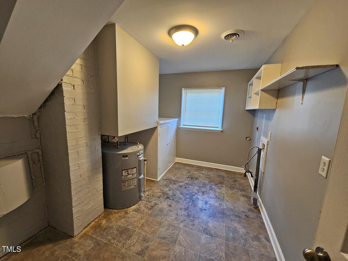 501 Locust Lane Raleigh, NC 27603 - Photo 24 of 33 laundry