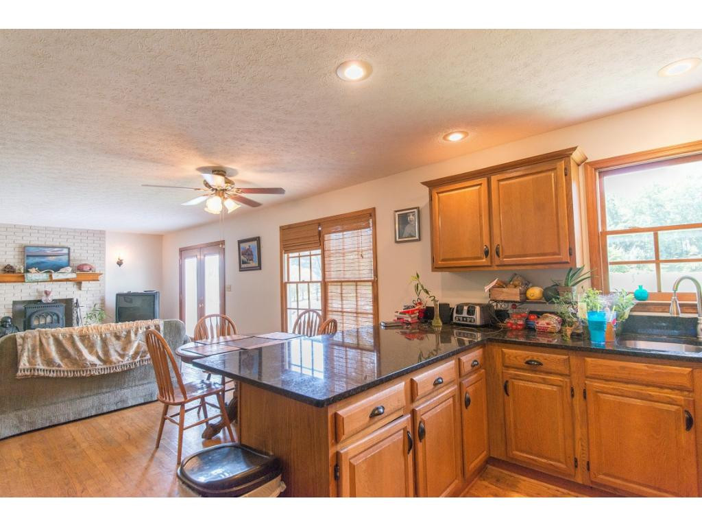 326 Booher Road Bristol, VA 24201 - Photo 5 of 15 Photo 5