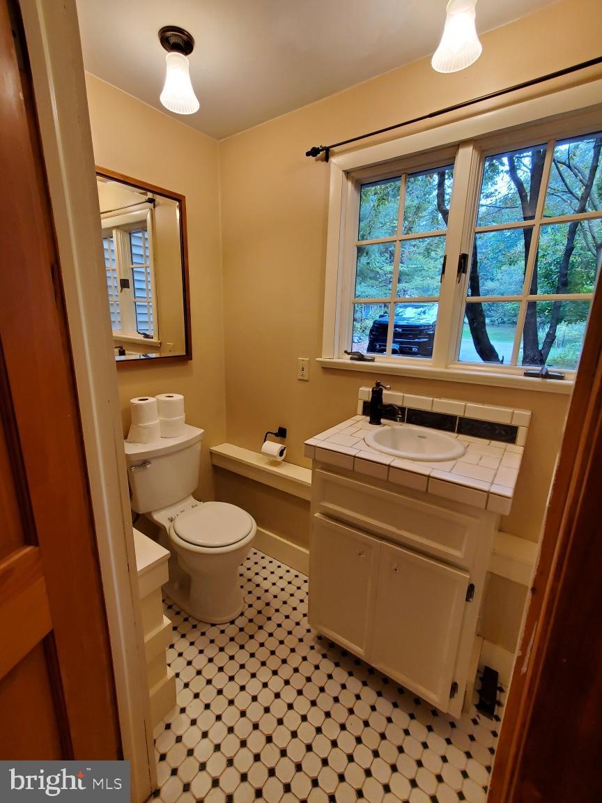 24 Blue Ridge Road Titusville, NJ 08560 - Photo 15 of 34 First Floor Bathroom