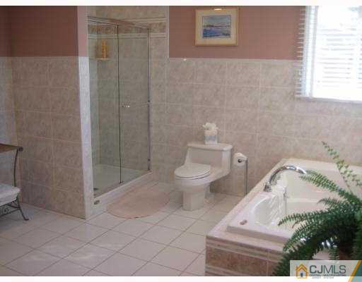 9 Buck Road East Brunswick, NJ 08816 - Photo 8 of 10 Gallery Image 8