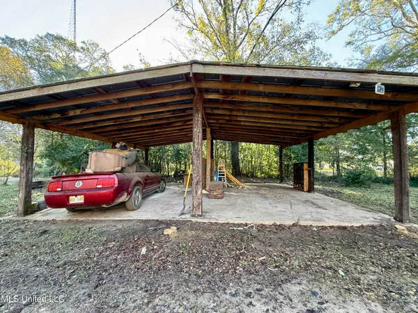 $169,000 | 8 Newman Road, Natchez, MS 39120