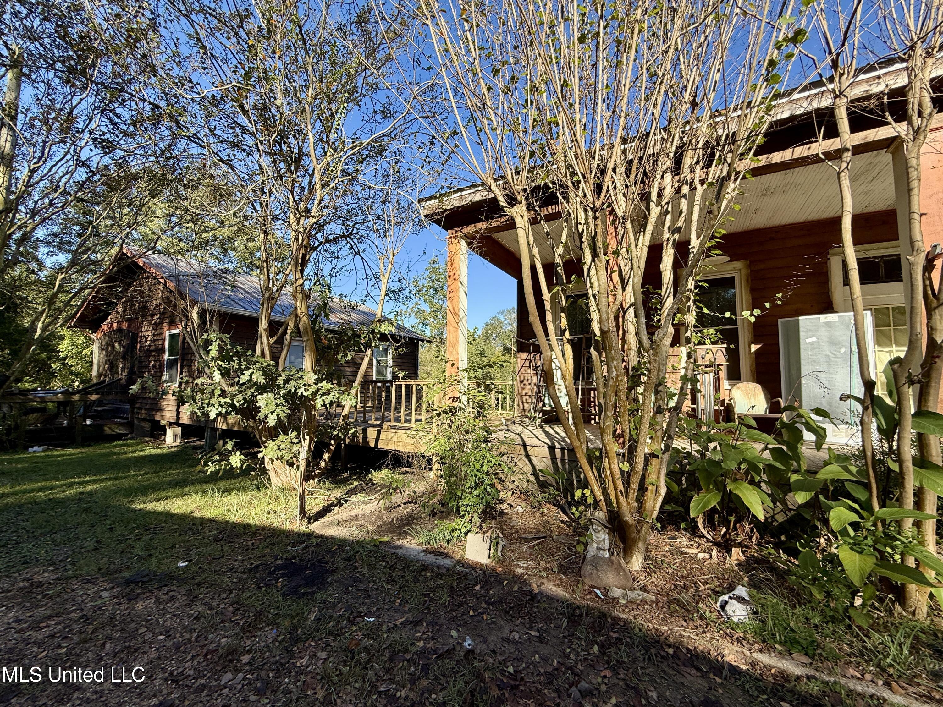 8 Newman Road Natchez, MS 39120 - Photo 2 of 32 IMG_8655