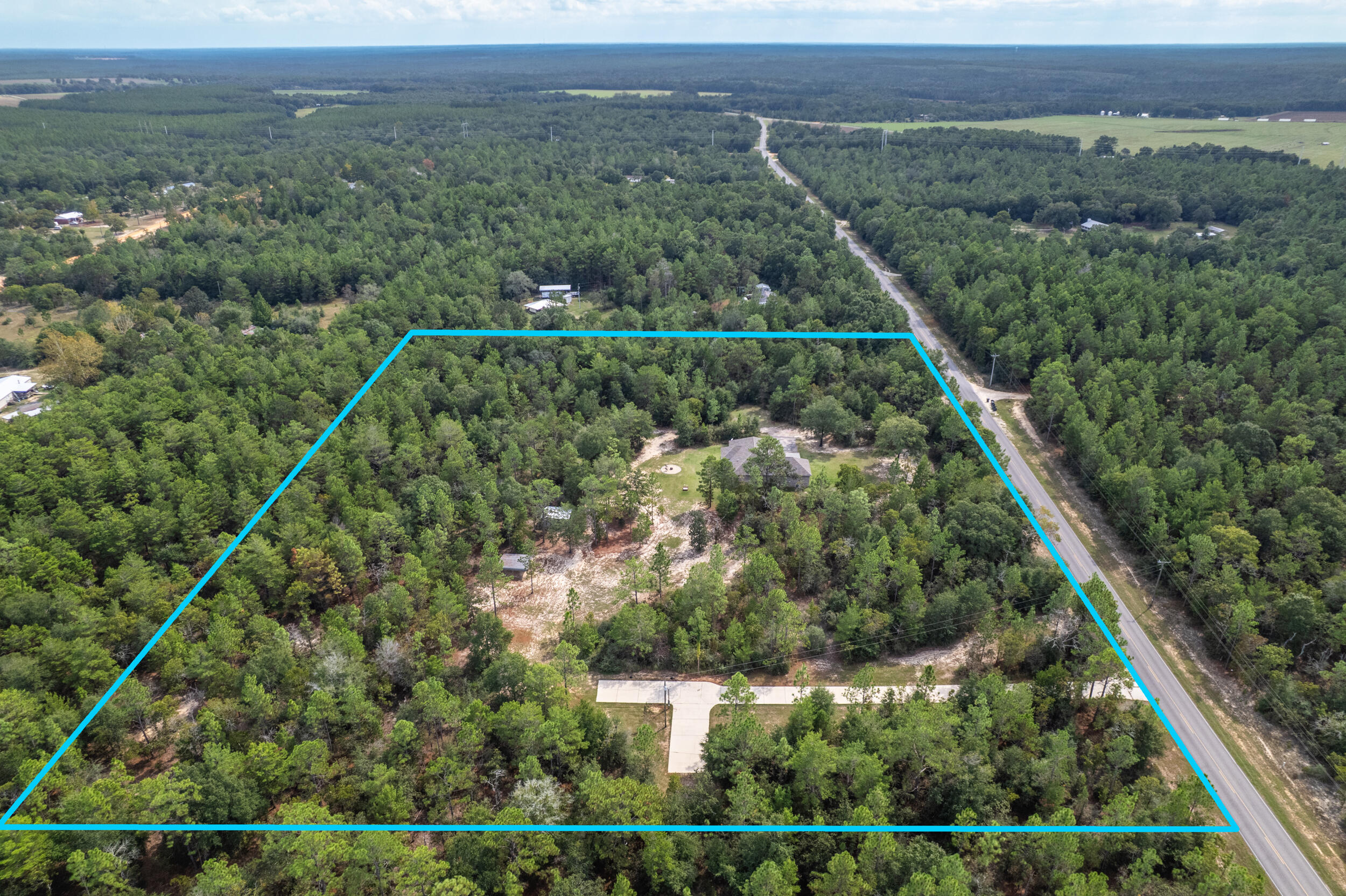 768 Long Road DeFuniak Springs, FL 32433 - Photo 89 of 106 an aerial view of mountain with trees