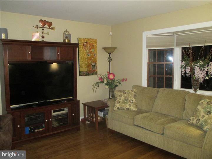 220 Croft Road North Wales, PA 19454 - Photo 2 of 14 Gallery Image 2