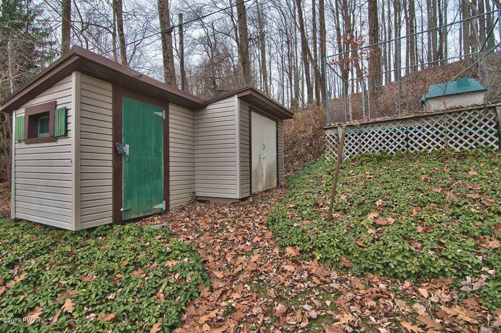 82 West Shore Road Waymart, PA 18472 - Photo 37 of 40