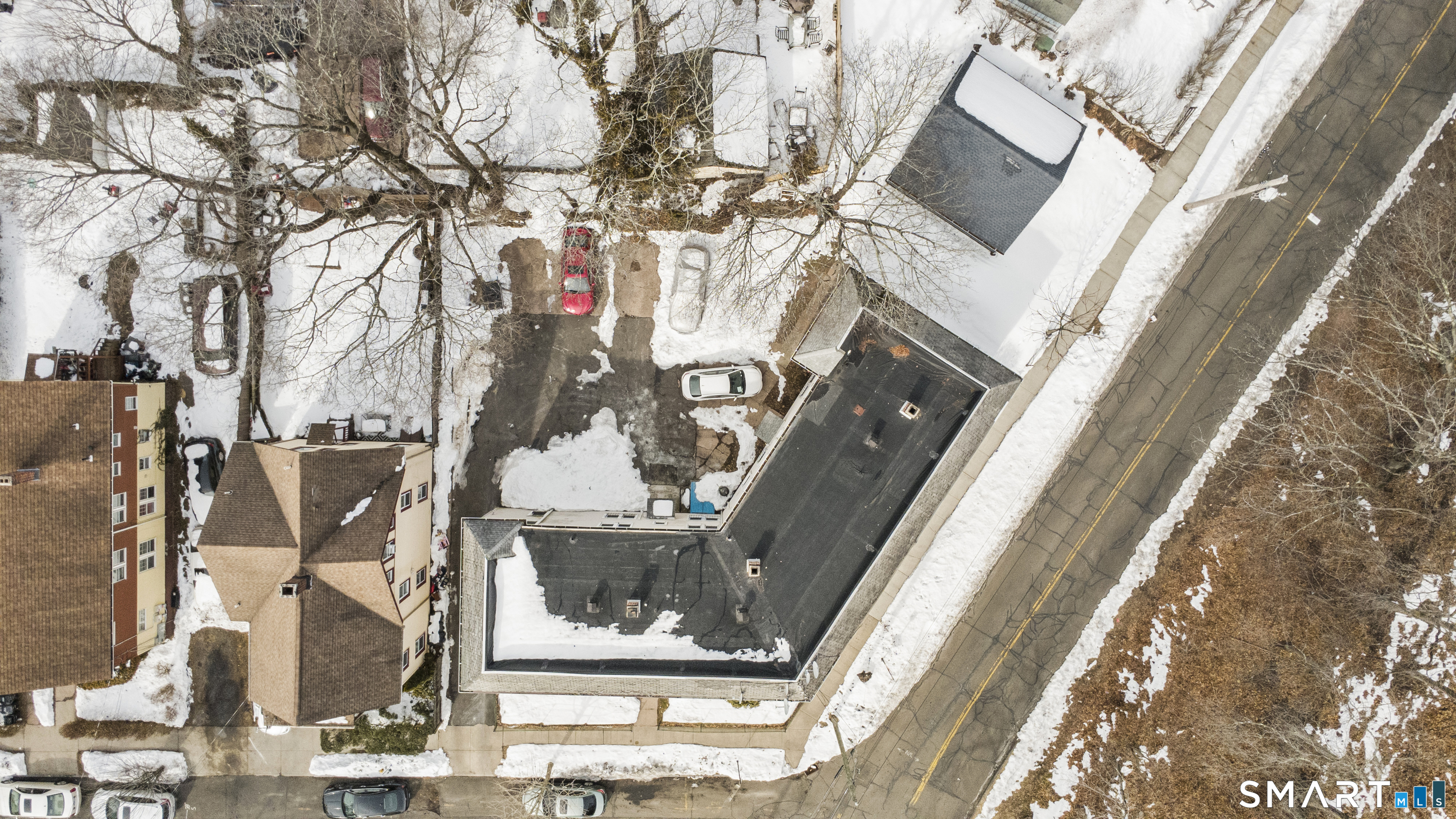 76 Ridge Street New Haven, CT 06511 - Photo 4 of 19 a view of living room with a fireplace