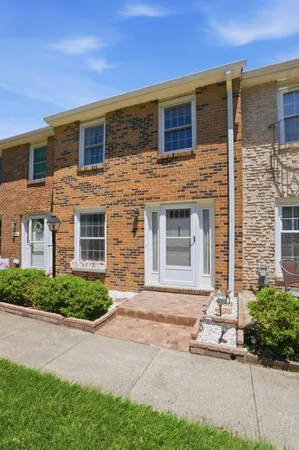 $197,000 | 596 Pamlico Street, Unit X4, Columbus, OH 43228