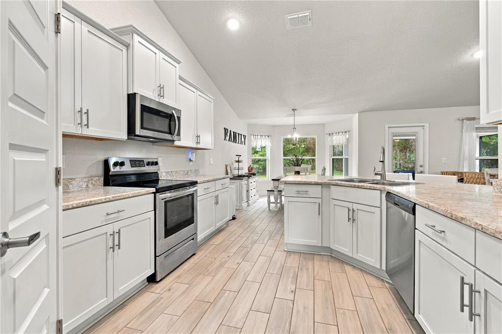 6644 Southwest 179th Ave Road Dunnellon, FL 34432 - Photo 8 of 41 Gallery Image 8